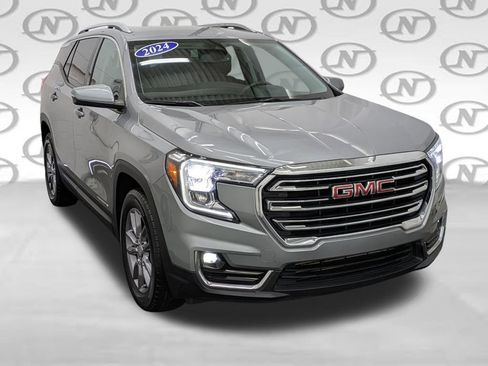 Used 2024 GMC Terrain SLT AWD/4WD image 20
