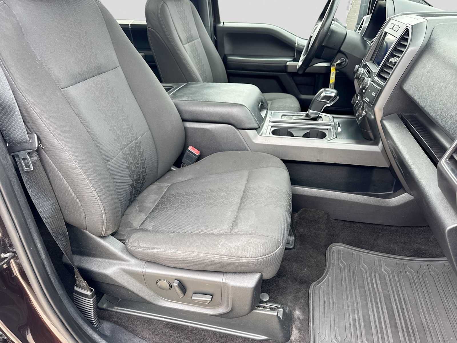 Used 2019 Ford F150 XLT w/ Equipment Group 302A Luxury AWD/4WD image 21