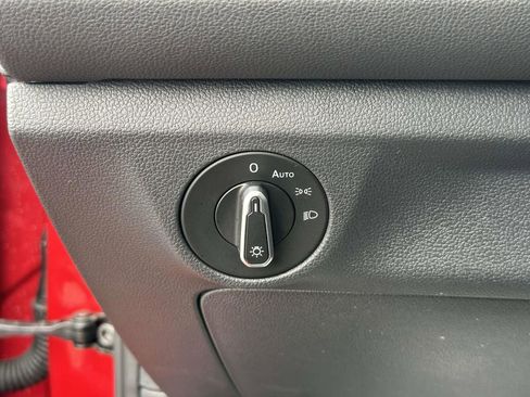 Used 2025 Volkswagen Jetta Sport image 25