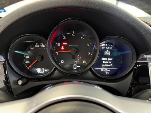 Used 2017 Porsche Macan AWD/4WD image 26