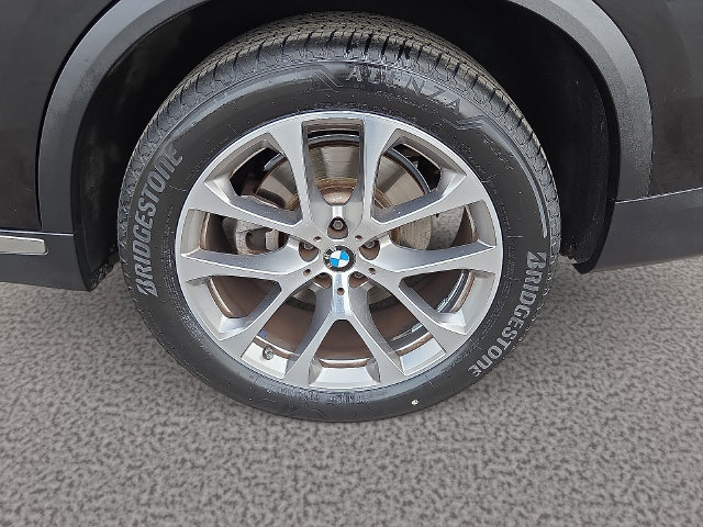 Used 2024 BMW X5 xDrive40i w/ Premium Package AWD/4WD image 8