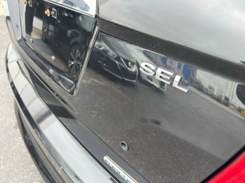 Used 2011 Ford Fusion SEL FWD image 5