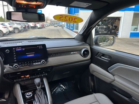 Used 2025 Chevrolet Colorado ZR2 w/ ZR2 Bison Edition image 36