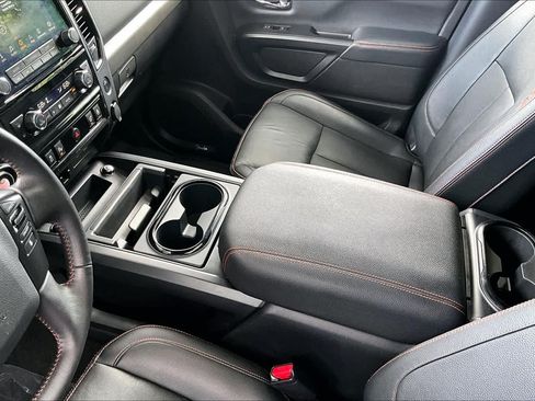 Used 2023 Nissan Titan PRO-4X w/ Pro-4x Convenience Package AWD/4WD image 17