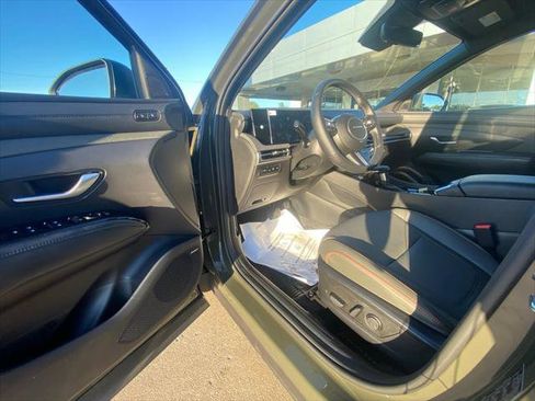 New 2025 Hyundai Santa Cruz Limited image 9