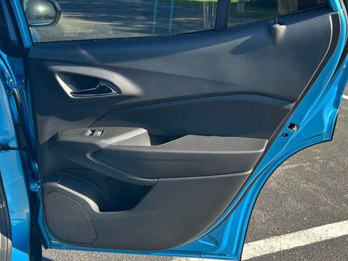 New 2025 Chevrolet Trax LT image 12