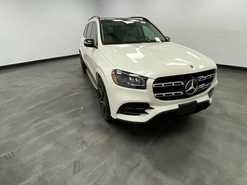 Used 2023 Mercedes-Benz GLS 450 4MATIC image 9