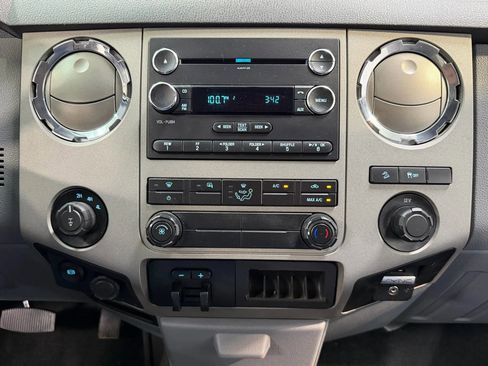 Used 2016 Ford F250 XLT w/ XLT Premium Package image 21