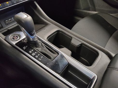 Used 2025 Nissan Sentra SV FWD image 26