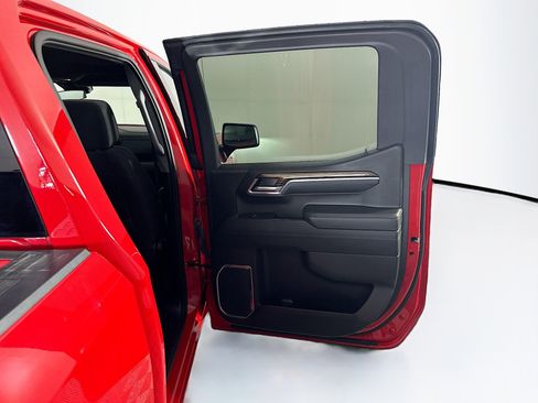 Used 2024 GMC Sierra 1500 Elevation image 30