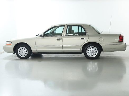 Used 2005 Mercury Grand Marquis GS image 4