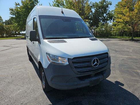 Used 2021 Mercedes-Benz Sprinter 2500 image 8