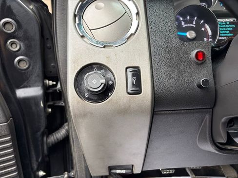 Used 2015 Ford F550 4x4 Crew Cab Super Duty image 22