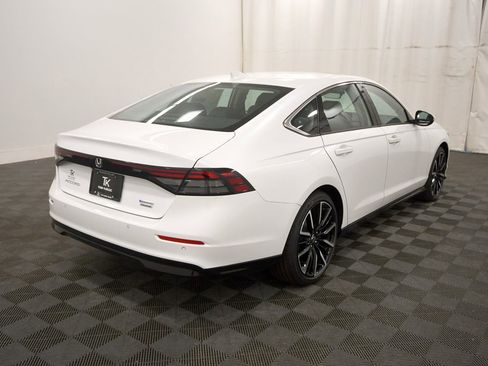 New 2025 Honda Accord Touring image 7