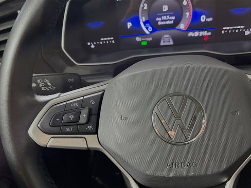 Used 2024 Volkswagen Jetta SE FWD image 19