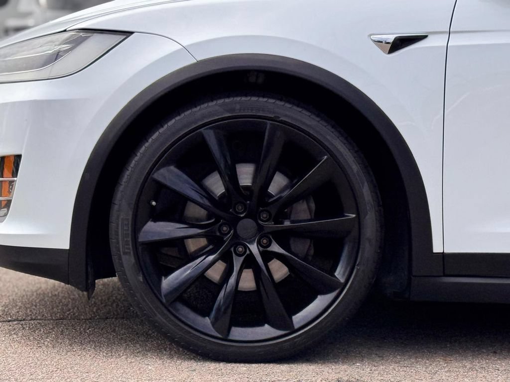 Used 2018 Tesla Model X 100D AWD/4WD image 11