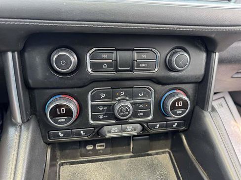 Used 2022 Chevrolet Tahoe LT AWD/4WD image 17