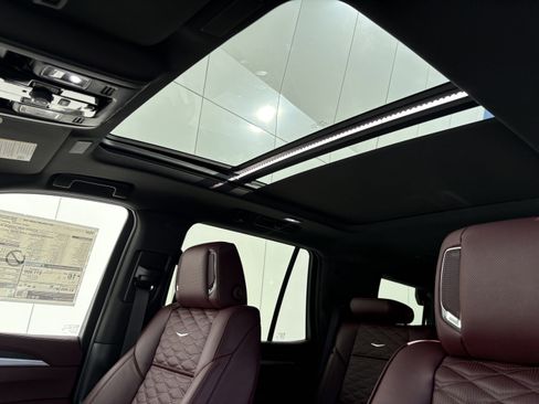 New 2026 Cadillac Escalade Luxury image 18