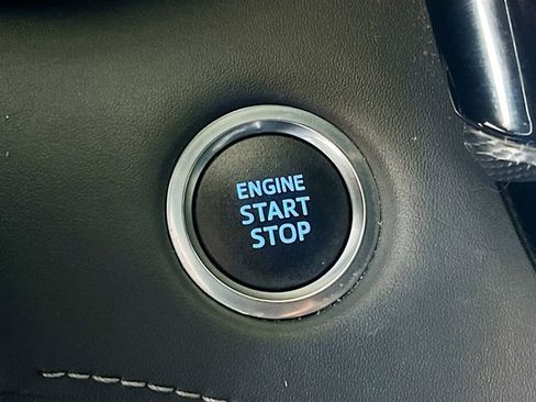 Used 2021 Toyota Highlander XSE image 18