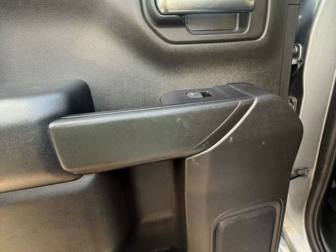 Used 2019 Chevrolet Silverado 1500 Custom w/ Custom Value Package image 19