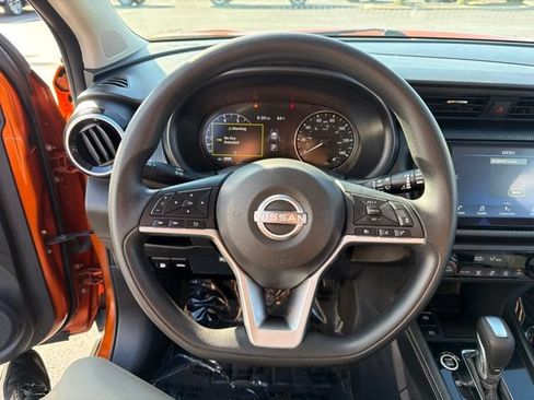 Used 2022 Nissan Kicks SV FWD image 17