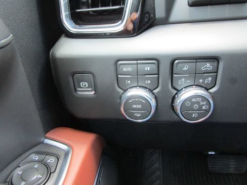 New 2026 GMC Sierra 1500 Denali Ultimate AWD/4WD image 40