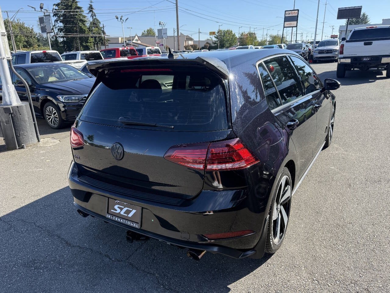 Used 2018 Volkswagen GTI SE FWD image 7