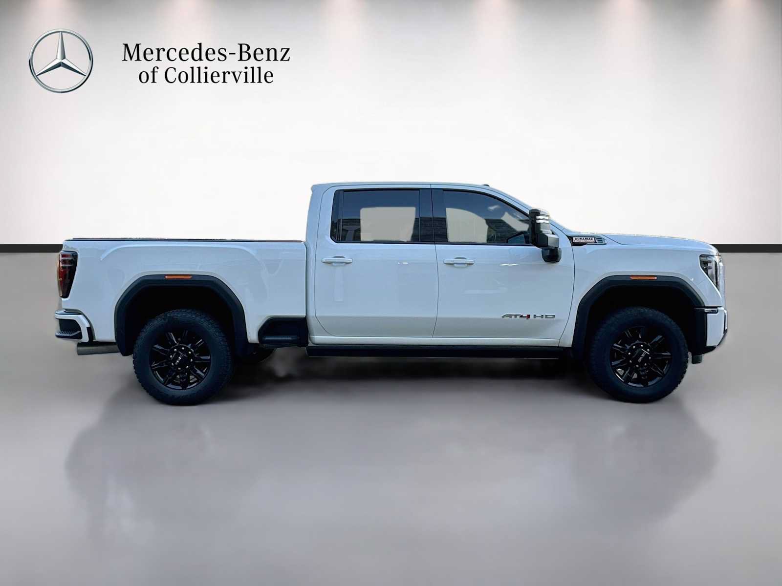 Used 2025 GMC Sierra 2500 AT4 w/ AT4 Premium Plus Package AWD/4WD image 4