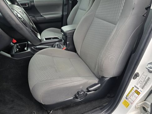 Used 2023 Toyota Tacoma SR AWD/4WD image 22