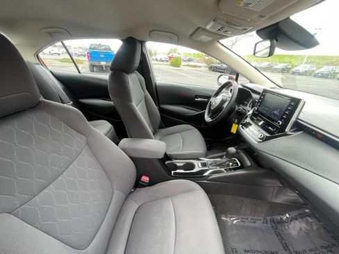 Used 2021 Toyota Corolla LE FWD image 6