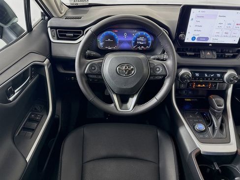 Used 2023 Toyota RAV4 Limited AWD/4WD image 29