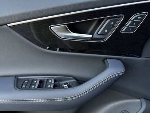 New 2025 Audi Q7 3.0T Premium Plus image 8