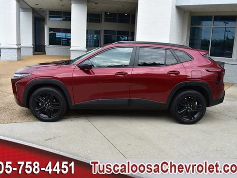 Used 2024 Chevrolet Trax ACTIV w/ Sunroof Package FWD image 7