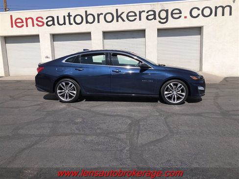 Used 2022 Chevrolet Malibu LT FWD image 1