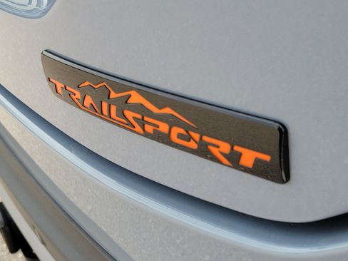 Used 2024 Honda Pilot TrailSport image 7