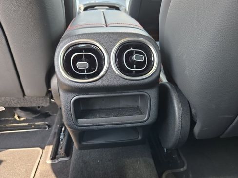 Used 2024 Mercedes-Benz GLC 43 AMG 4MATIC image 18
