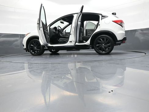 Certified 2022 Honda HR-V Sport image 48