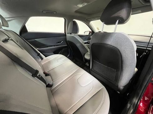 Used 2024 Hyundai Elantra Limited FWD image 12