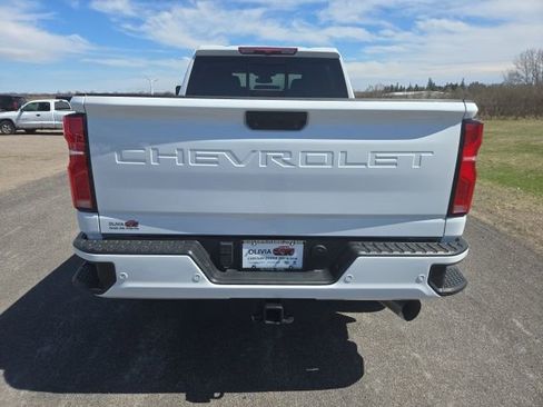 Used 2024 Chevrolet Silverado 3500 LT w/ Z71 Sport Edition AWD/4WD image 4