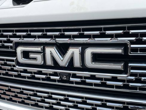 Used 2020 GMC Sierra 2500 Denali w/ Denali Ultimate Package AWD/4WD image 28
