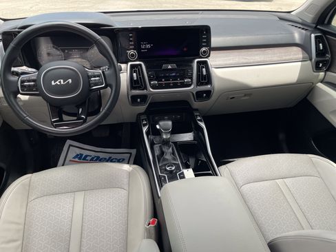 Used 2023 Kia Sorento S w/ Panoramic Sunroof Package AWD/4WD image 15