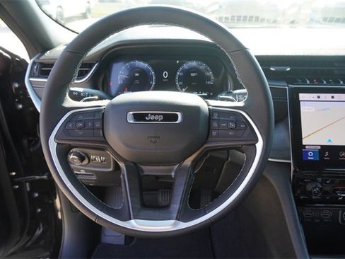 New 2025 Jeep Grand Cherokee L Limited image 28