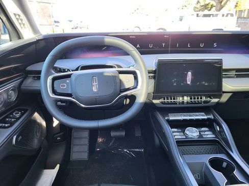 New 2026 Lincoln Nautilus Reserve image 19