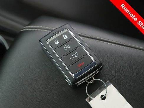 Used 2024 Jeep Grand Cherokee Limited 4xe AWD/4WD image 3