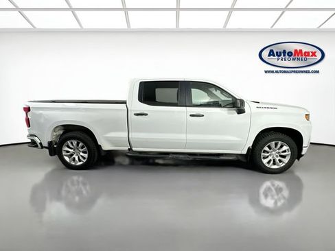 Used 2020 Chevrolet Silverado 1500 Custom w/ Custom Value Package AWD/4WD image 9