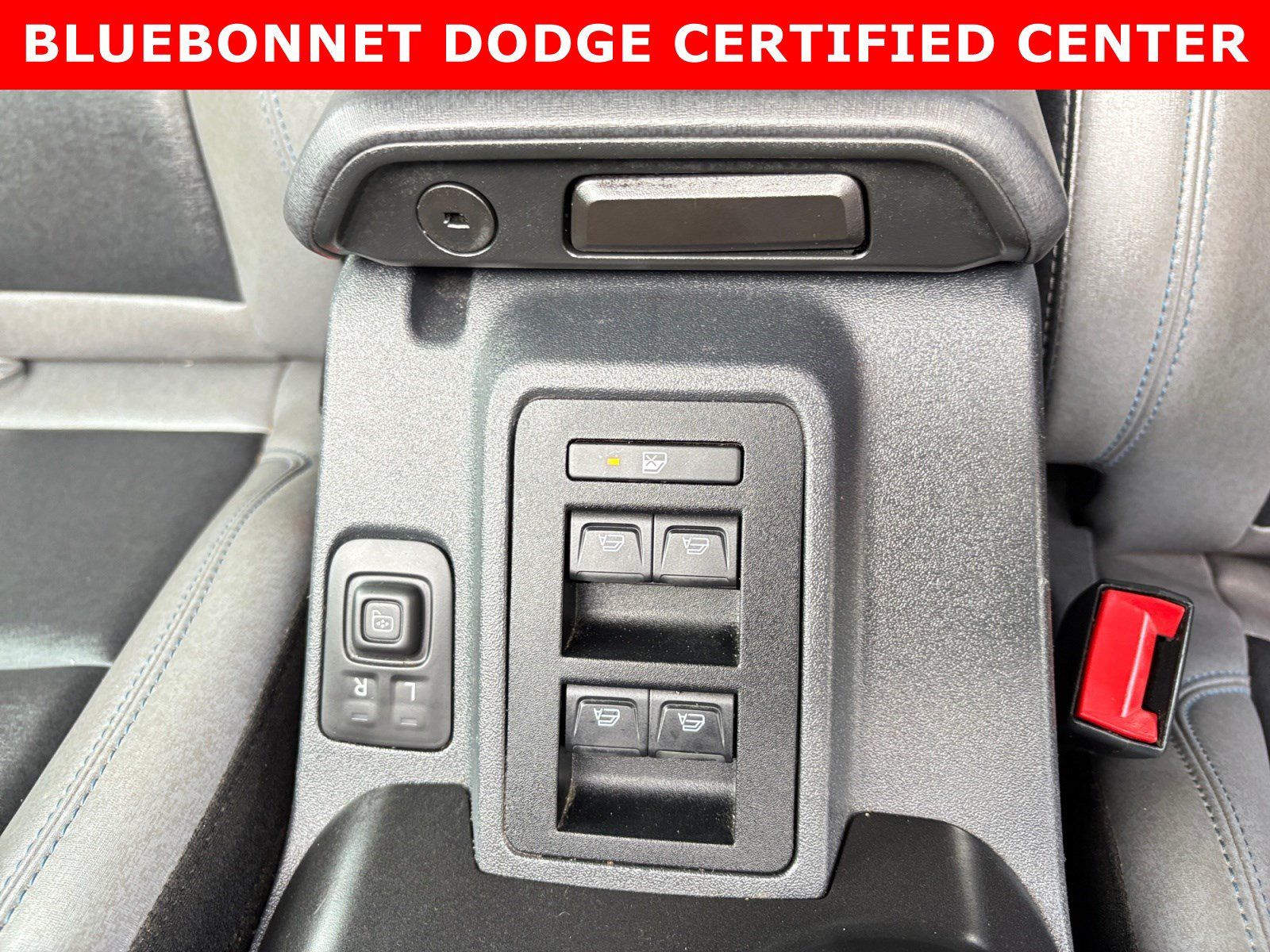 Used 2022 Ford Bronco Black Diamond AWD/4WD image 19