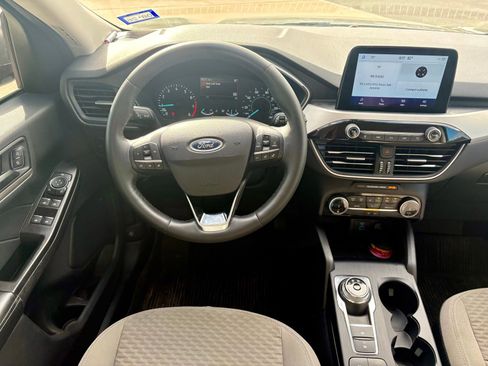 Used 2022 Ford Escape SE w/ Convenience Package FWD image 11