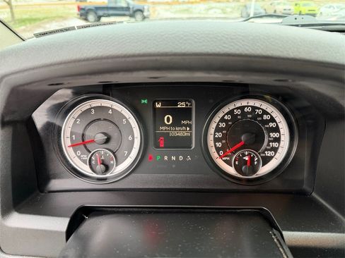Used 2015 RAM 1500 Express image 17
