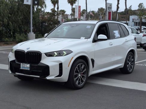 Used 2026 BMW X5 xDrive40i w/ Executive Package AWD/4WD image 2