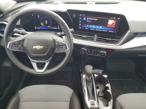 Used 2024 Chevrolet Trax LT w/ Driver Confidence Package image 16